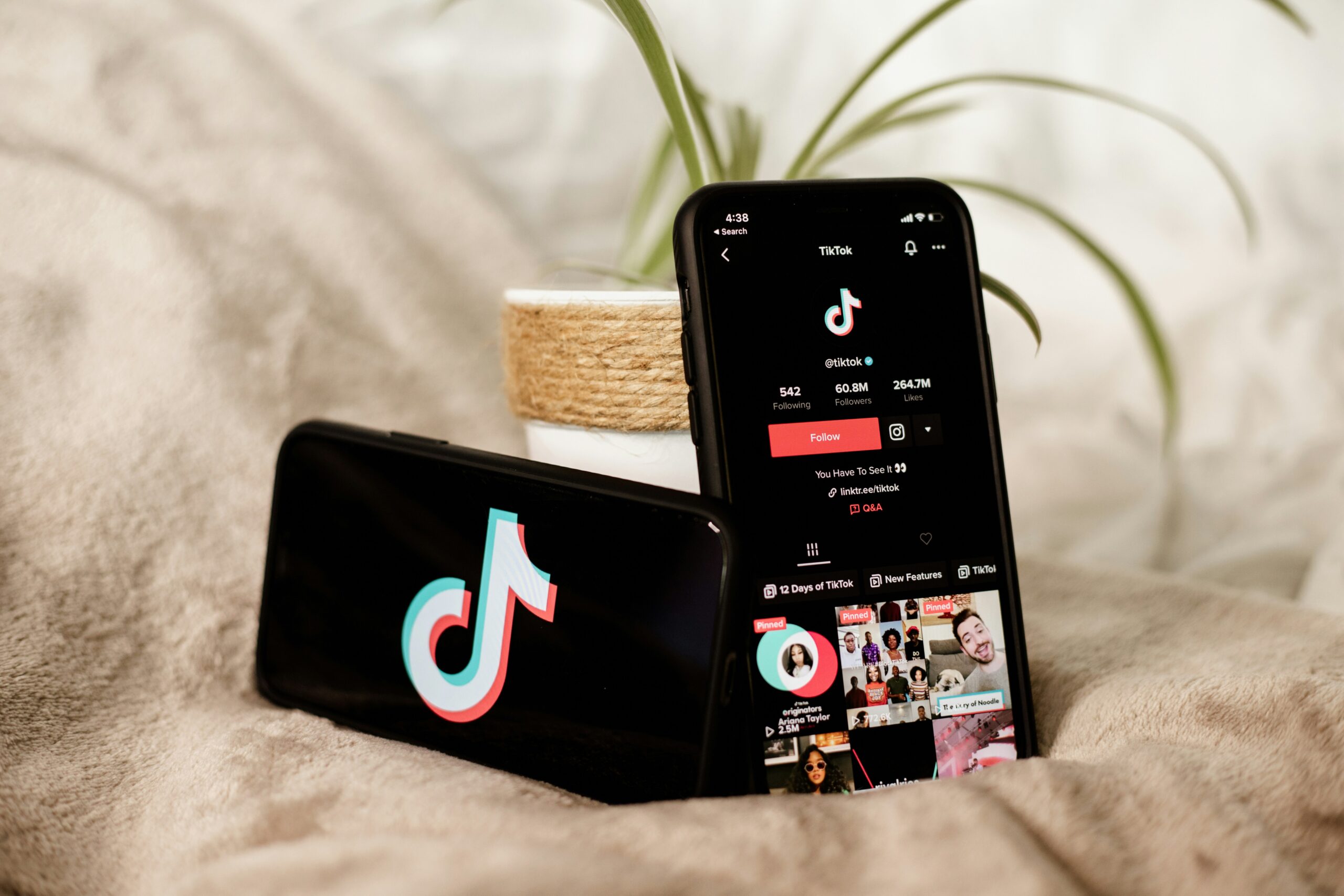 Guide ultime sur TikTok : stratégies pour créer des posts à impact, incluant des conseils sur le contenu, l'engagement et l'analyse des performances